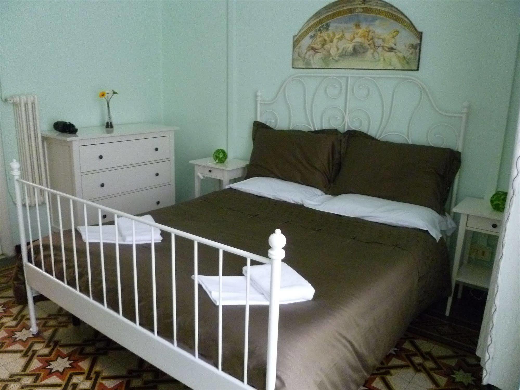 Carlo Alberto House Рим Екстериор снимка